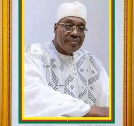 À Yaoundé, tout s’effondre / Things Fall Apart in Yaoundé